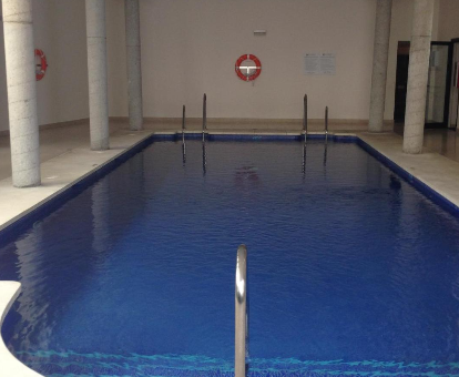 Foto de la piscina cubierta climatizada