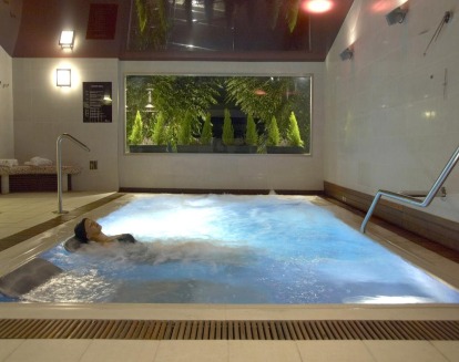El Spa Natura Resort es de lo mejor para las parejas, con su spa y sus bañeras de hidromasajes cubren todas las necesidades que pueden tener los huéspedes