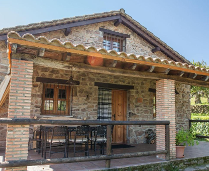 Foto de Villa Casa Rural el Pilar donde ver el porche y la entrada al lugar