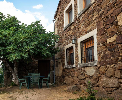 Foto lateral de villa Casas Rurales Gredos La Higuera
