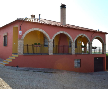 Foto de Villa Casa Rural La Noria Olaya donde se observa su entrada