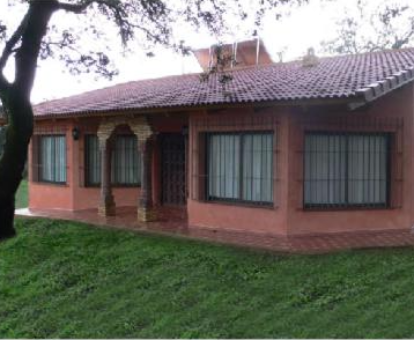 Foto de Villa Cortijo Zalamea donde se observa la entrada al lugar
