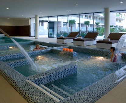 Foto de los baños de hidroterapia y relajación en el spa