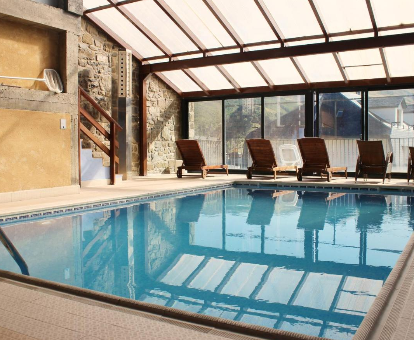 Foto de la piscina cubierta climatizada del Spa