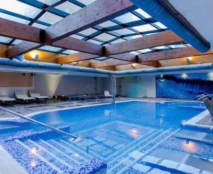 Foto del Spa con piscina cubierta